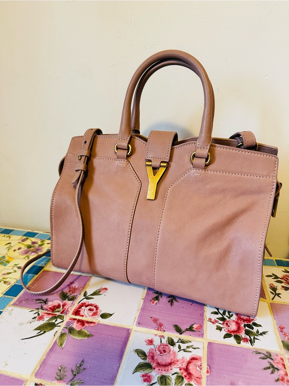 Yves Saint Laurent YSL Chyc Cabas Dusty Rose Leather Gold Y Hardware Bag